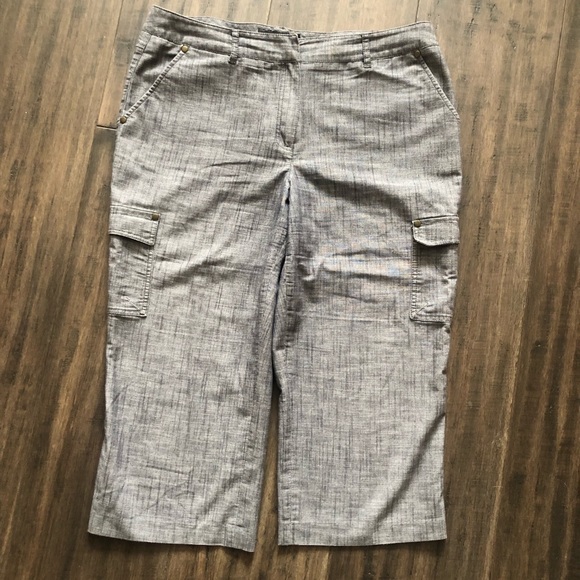 Plus size Larry Levine capris - Picture 3 of 8